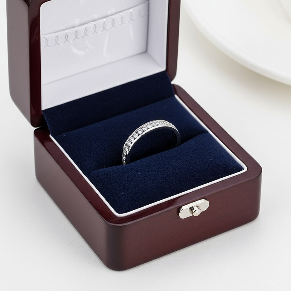 Körben kristályos nemesacél gyűrű whitegold